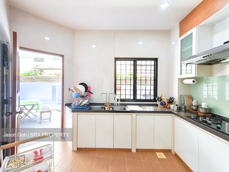 Jalan Waringin (D14), Terrace #542796361